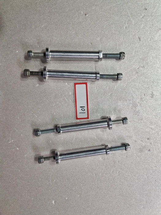 DLE 30 ENGINE MOUNT SPACER 4PCS