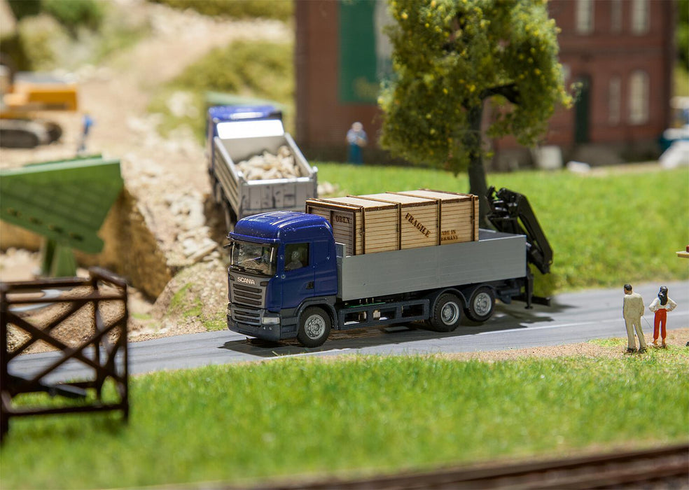 FALLER 161597 LORRY SCANIA R 13 HL PLATFORM WITH WOODEN CRATE