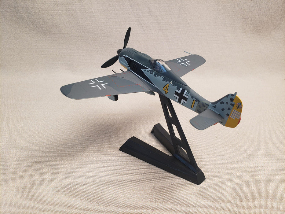 JC Wings Focke-Wulf FW 190A-4 1:72 Scale Diecast Aircraft – Major Siegfried Schnell (1943) | JCW-72-FW190-002