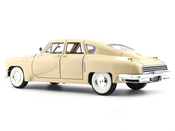 DIE CAST ROAD SIGNATURE 1948 TUCKER TORPEDO 1/18 SCALE CREAM NO:92268