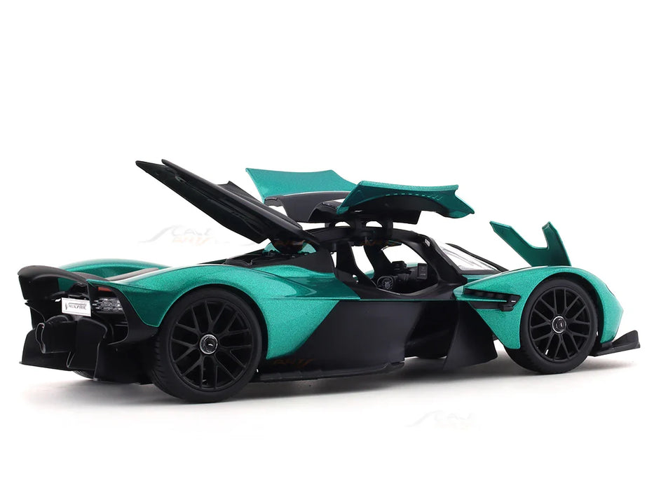 MAISTO  ASTON-MARTIN VALKYRIE GREEN 1:18 DIECAST SCALE MODEL CAR