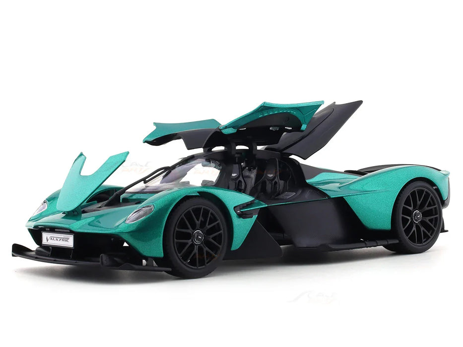 MAISTO  ASTON-MARTIN VALKYRIE GREEN 1:18 DIECAST SCALE MODEL CAR