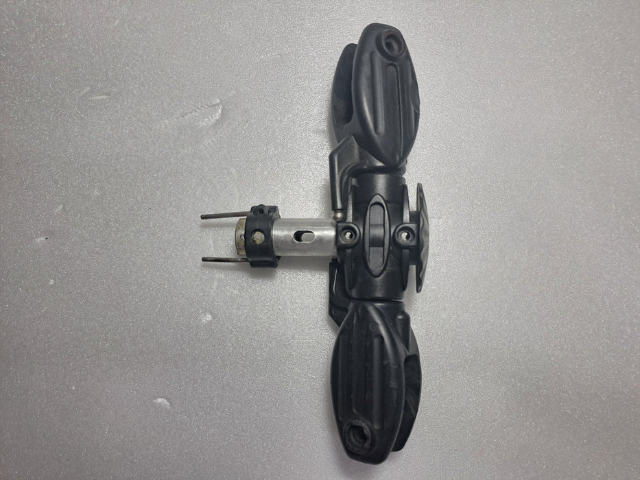 550 SIZE  HELI BLADE GRIP SET WITH YOKE PRE-OWNED