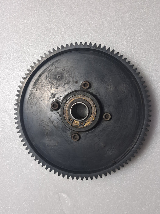 550 SIZE HELI NITRO MAIN GEAR WITH ONE WAY BEARING PRE-OWNED