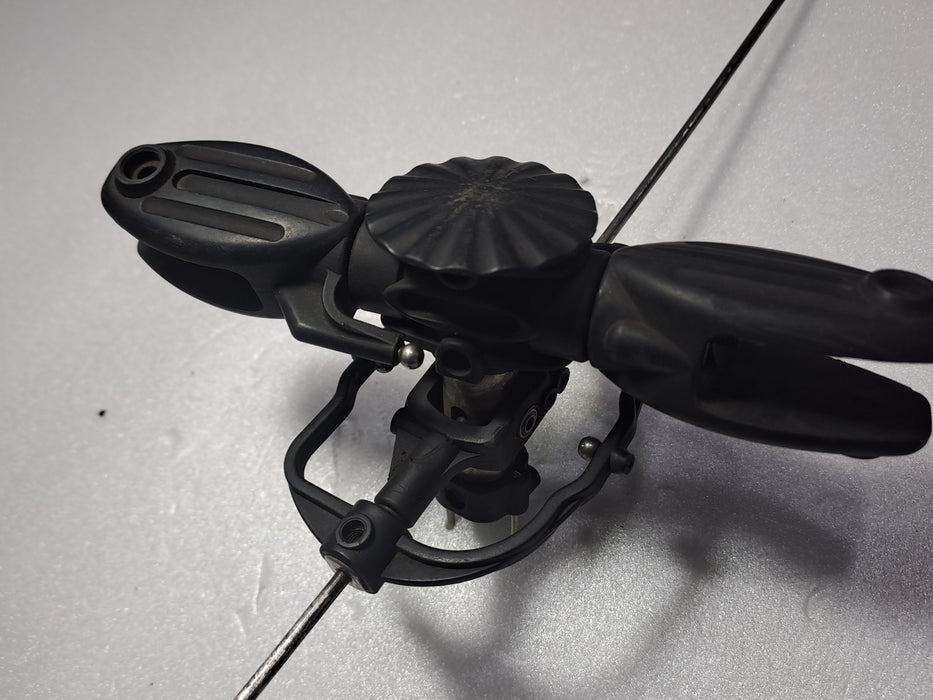 550 SIZE HELI HEAD ASSEMBLY WITH FLY BAR CAGE AND ROD PRE-OWNED