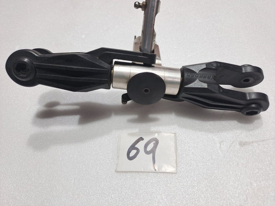 JR VIBE 50 NITRO HELICOPTER HEAD ASSEMBLY SET  WITH BLADE GRIPS AND SEE SAW SHAFT PRE OWNED QUALITY