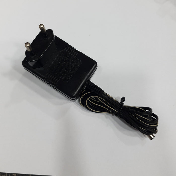 AC-DC ADAPTOR (MODEL 608) AC INPUT:220-230V DC OUTPUT:3V 200MA WITH 5.5MM X 2.5MM BARREL PIN