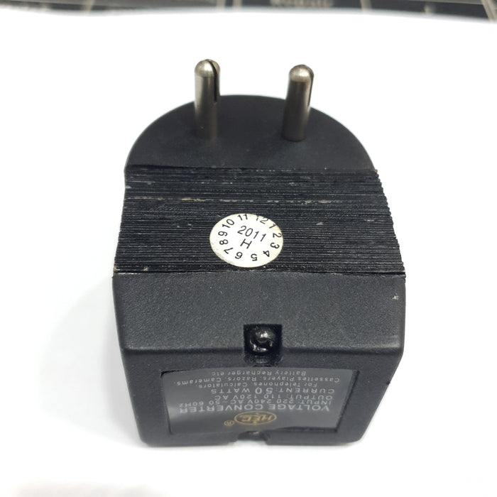 VOLTAGE CONVERTER AC INPUT:220-240V AC OUTPUT:110-120V AC CURRENT:50 WATT
