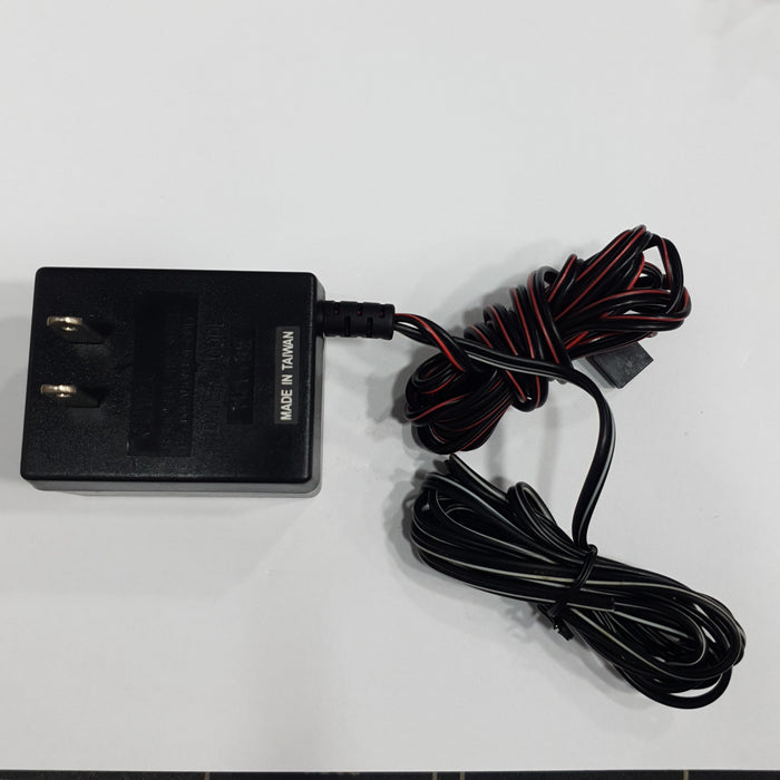 FUTABA MODEL FBC 19B(4) AC INPUT:120V DC OUTPUT:TX 9.6V 70MA / RX 4.8V 100MA