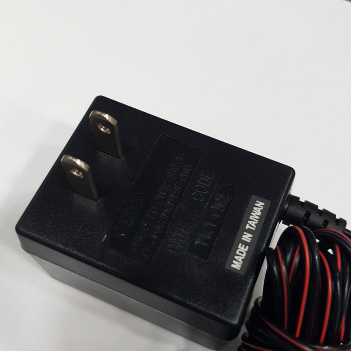 FUTABA MODEL FBC 19B(4) AC INPUT:120V DC OUTPUT:TX 9.6V 70MA / RX 4.8V 100MA
