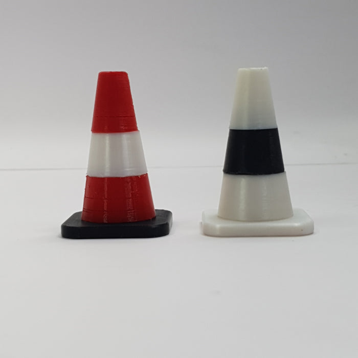 SCALE MINIATURE ACCESSORIES MINI TRAFFIC CONES (SET OF 2)