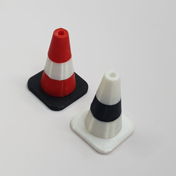 SCALE MINIATURE ACCESSORIES MINI TRAFFIC CONES (SET OF 2)