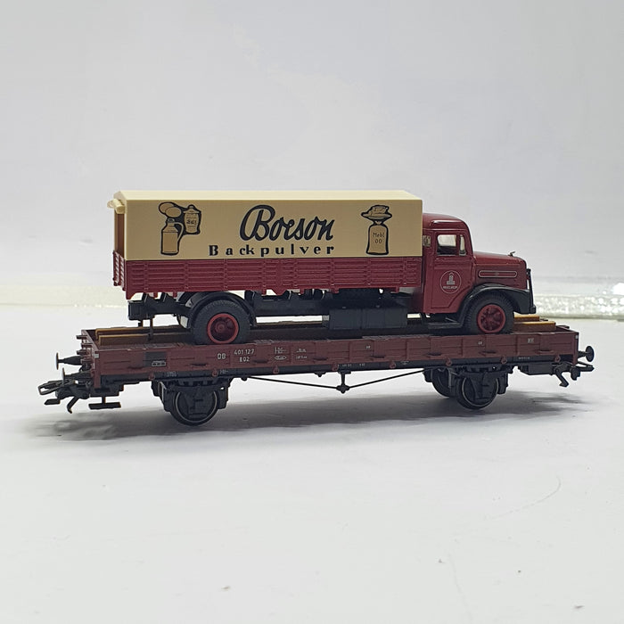 MARKLIN H0 46361 1/87 SCALE  DB R02 STAKE CAR WITH MAN F8 FLATBED TRUCK LOAD