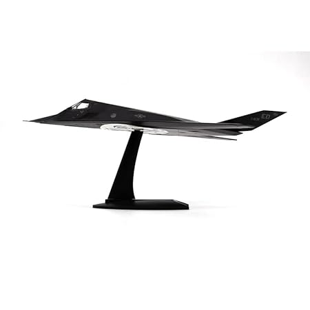 DIE CAST AIRPLANE MODEL F-117 NIGHTHAWK 1:72 SCALE