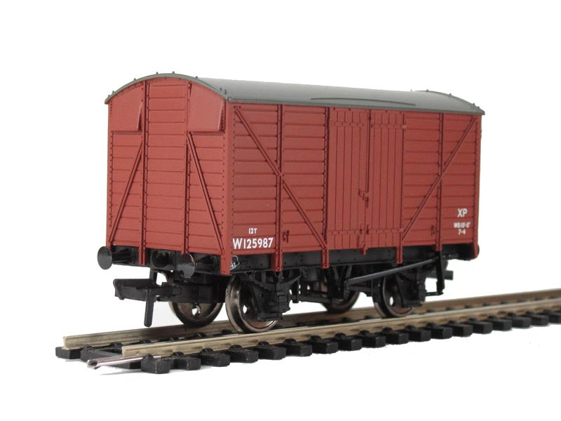 BACHMANN 37-729B OO GAUGE 1/76 SCALE 12 TON VENTILATED VAN BR (WR) BAUXITE W125987