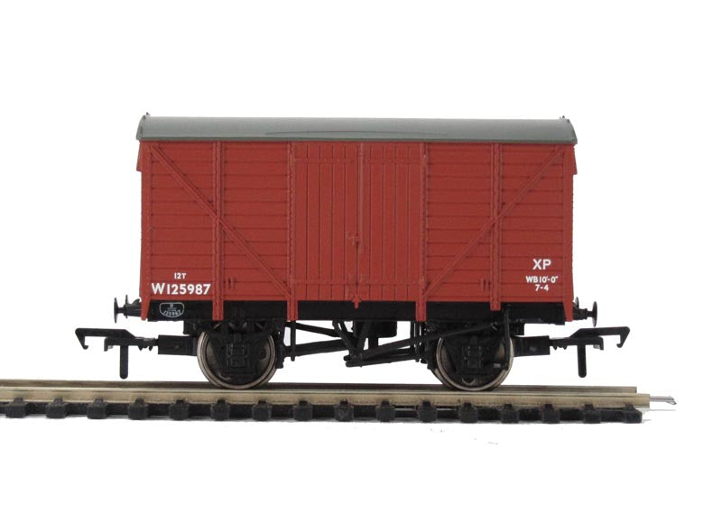 BACHMANN 37-729B OO GAUGE 1/76 SCALE 12 TON VENTILATED VAN BR (WR) BAUXITE W125987