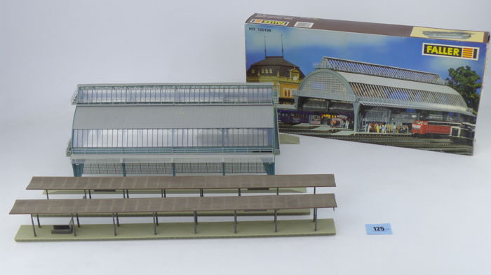 Faller 120199  Covered Platforms Ho Scale