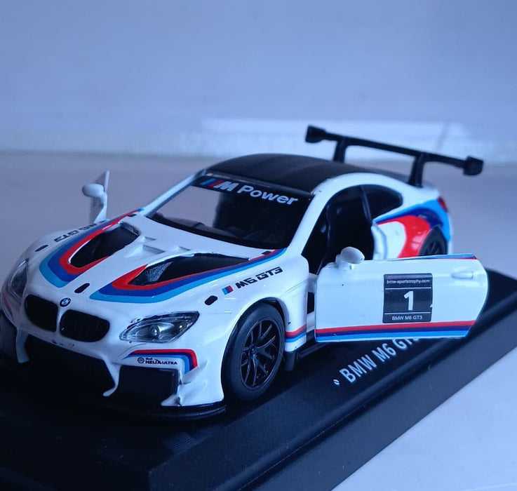 CCA 1:44 BMW M6 GT3 DIECAST MODEL 67081A CAR WHITE