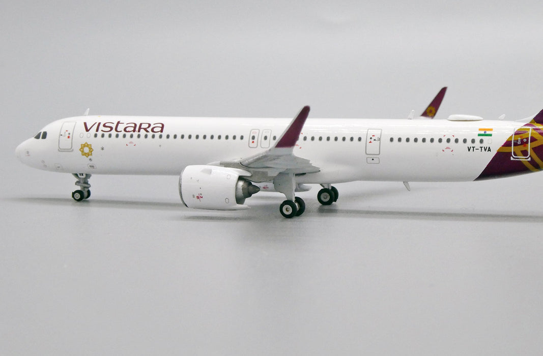 Vistara Airbus A321 Diecast Aircraft Model – 1/100 Scale | 47 cm Premium Display Airplane