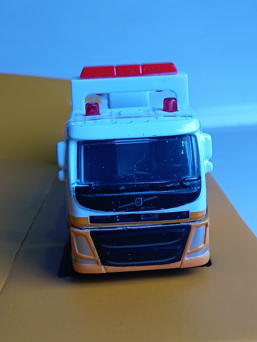CCA VOLVO TRUCK RESCUE 1:72 SCALE DIECAST 67096KE