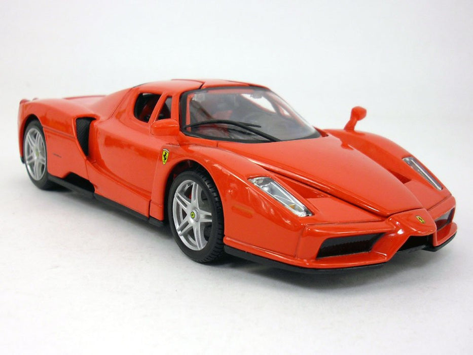 BBURAGO 18-96006 1:24 ENZO FERRARI DIECAST MODEL