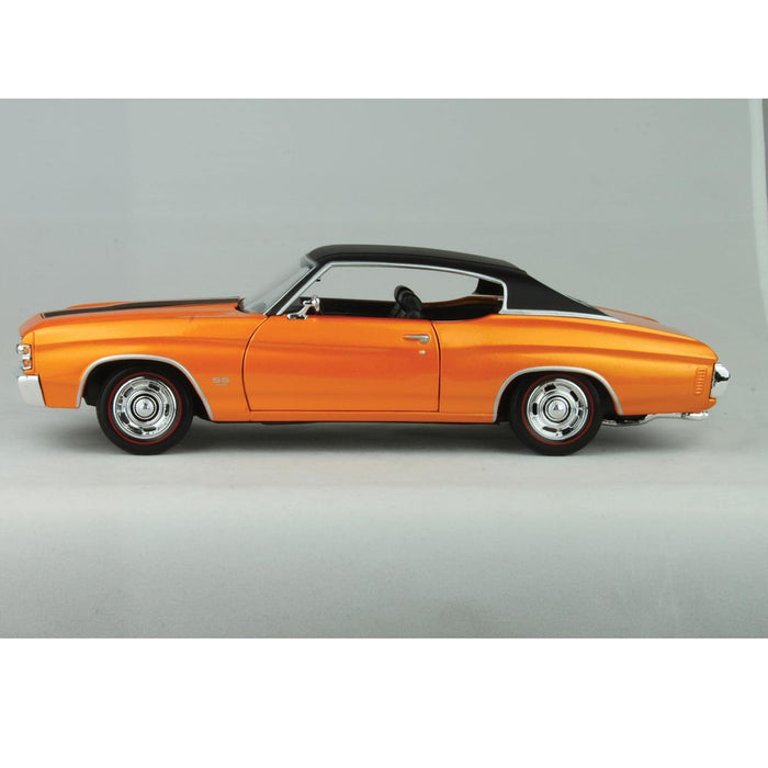 MAISTO  CHEVROLET CHEVELLE SS 454 1: 18 SACLE DIECAST MODEL