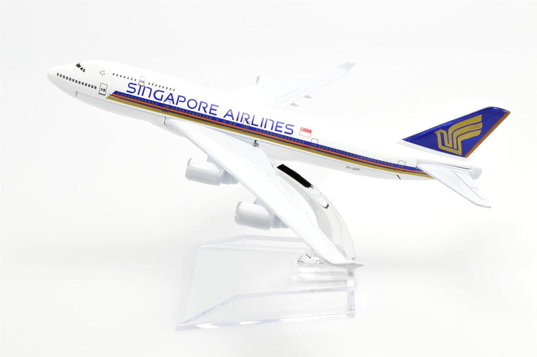 AIPLANE DIECAST SINGAPORE B747 16CM