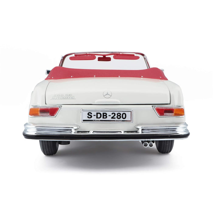 MAISTO 51811 1:18 1967 MERCEDES BENZ 280 SE DIECAST MODEL