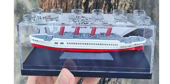 DIECAST MODEL 1/64 CRUISE SHIP