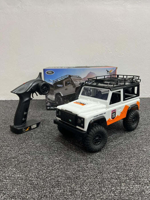 MN MODEL LAND ROVER DEFENDER MN99 1/12 2.4G 4WD RC ROCK CRAWLER (WHITE)