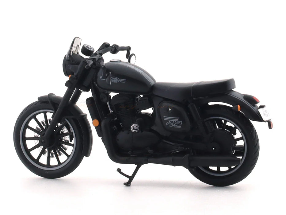 MAISTO JAWA 42 BLACK 1:18 SCALE DIECAST CLAJMT00318