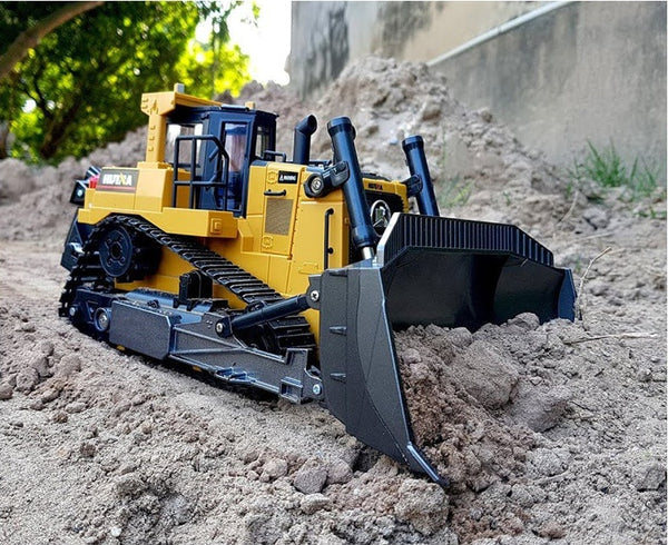 Huina 1554 RC Bulldozer (2026 Model)