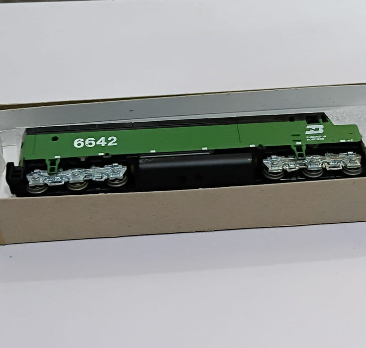 ATHEARN 3603 HO SCALE F45 DIESEL BURLINGTON NORTHERN LOCOMOTIVE