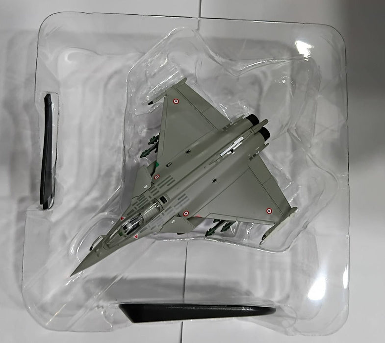 DIECAST AIRPLANE MODEL RAFALE FIGHTER JET 1/100 L-15CM W-11.5CM