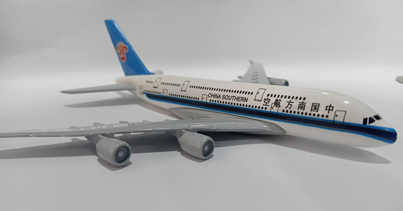 AIRPLANE METAL DIECAST CHINA SOTHERN B-6060 A380 14CM FUSELAGE X 15CM WINGSPAN
