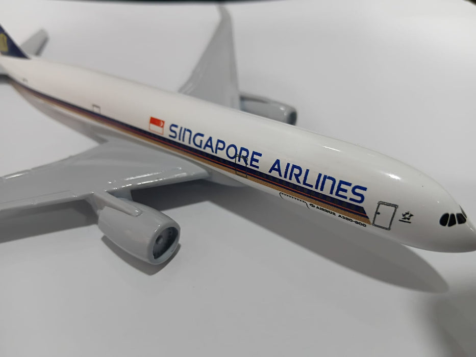 AIRPLANE METAL DIECAST SINGAPORE A350-900 AIRLINE A380 16CM