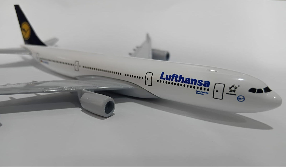 AIRPLANE METAL DIECAST LUFTHANSA D-AIGO A380 16CM