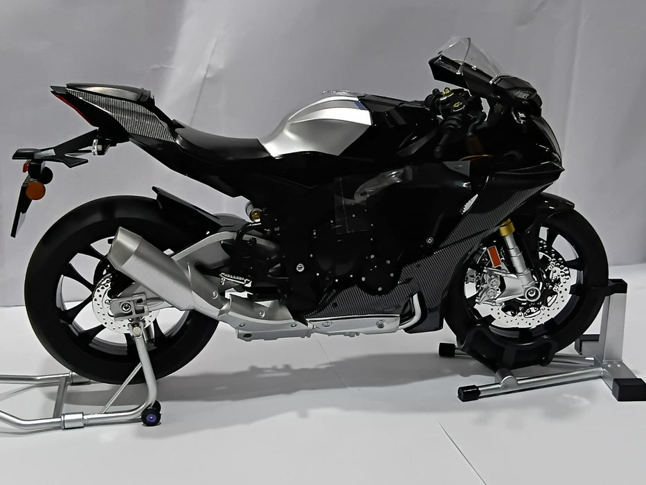 DIE CAST M6-13B 1:6 YAMAHA R1M MOTORCYCLE MODEL