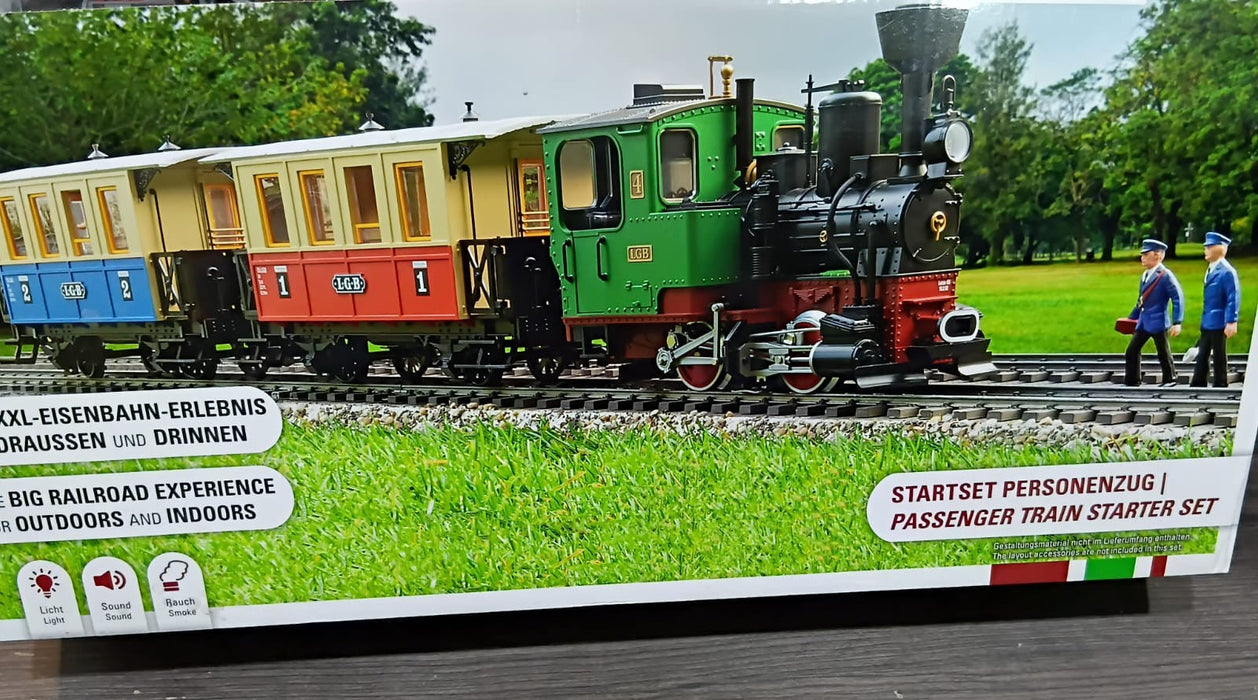 LGB 70307 PASSENGER TRAIN STARTER KIT - L70307 - MINIATURE GARDEN TRAIN WITH LOCOMOTIVE AND TWO CARS, OUTDOOR RAILWAY, G TRACK, 85 X 12 X 16 CM