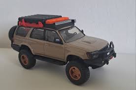 HOT WHEELS 1:43 2000 TOYOTA 4RUNNER REAL RIDERS (9C9F)