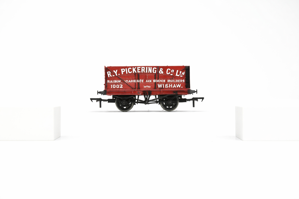 BACHMANN 37-2010K OO GAUGE 1/76 SCALE 7 PLANK WAGON R.Y. PICKERING &amp; CO