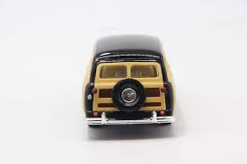 KINSMART 1949 FORD WOODY WAGON 1:40 NO KT5402D(BLACK)