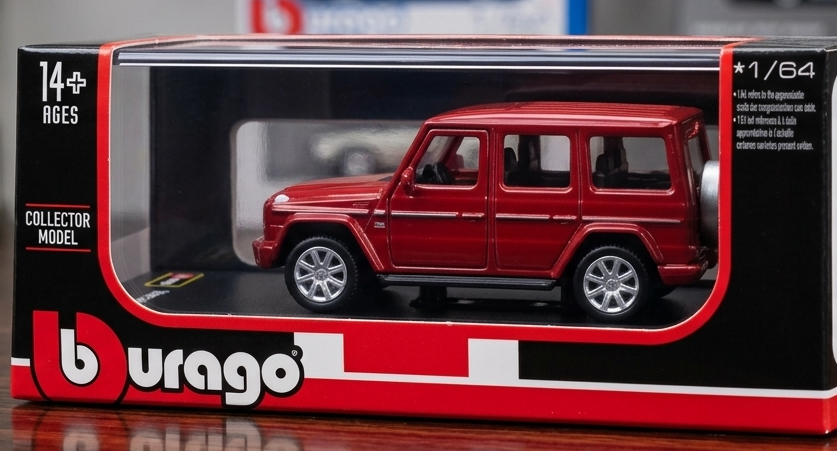 BBURAGO 28-59071RD 1/64 MERCEDES BENZ G-CLASS DIE-CAST RED