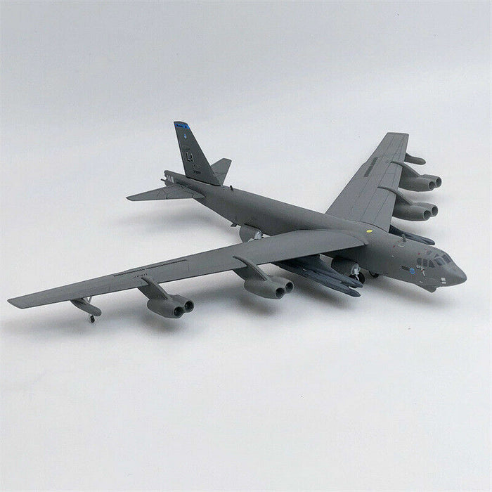 DIE CAST AIRPLANE MODEL B-52H STRATOFORTRESS 1/200
