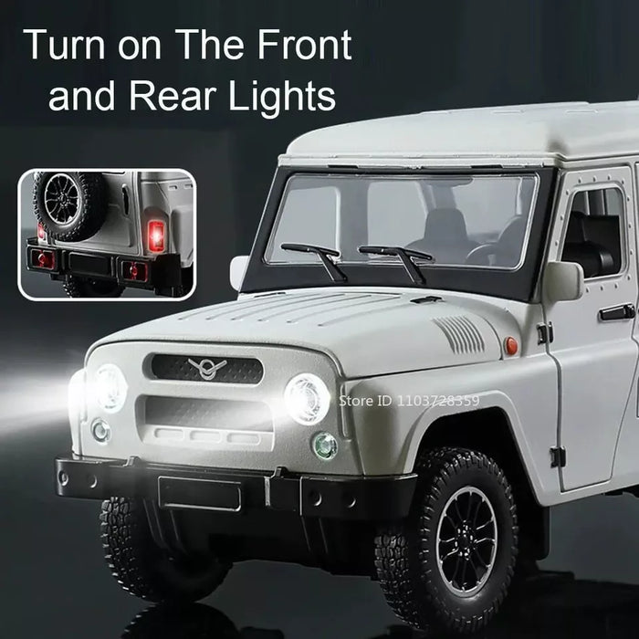 UAZ HUNTER 1:18 DIECAST MODEL SR-1815B PULL BACK ALLOY WITH SOUND & LIGHT