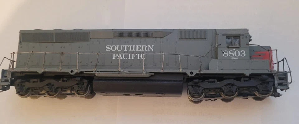 ATHEARN HO SCALE SOUTHERN PACIFIC SD45 LOCOMOTIVE #8803 ENGINE POWERED DC