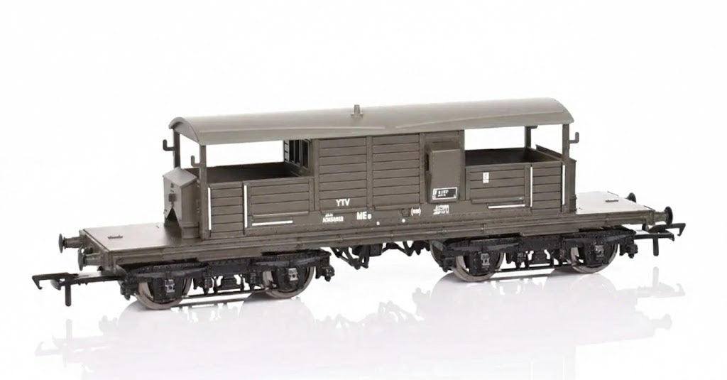 BACHMANN 33-826B OO GAUGE 1/76 SCALE 25 TON QUEEN MARY BRAKE VAN BR DEPARTMENTAL OLIVE GREEN WAGON